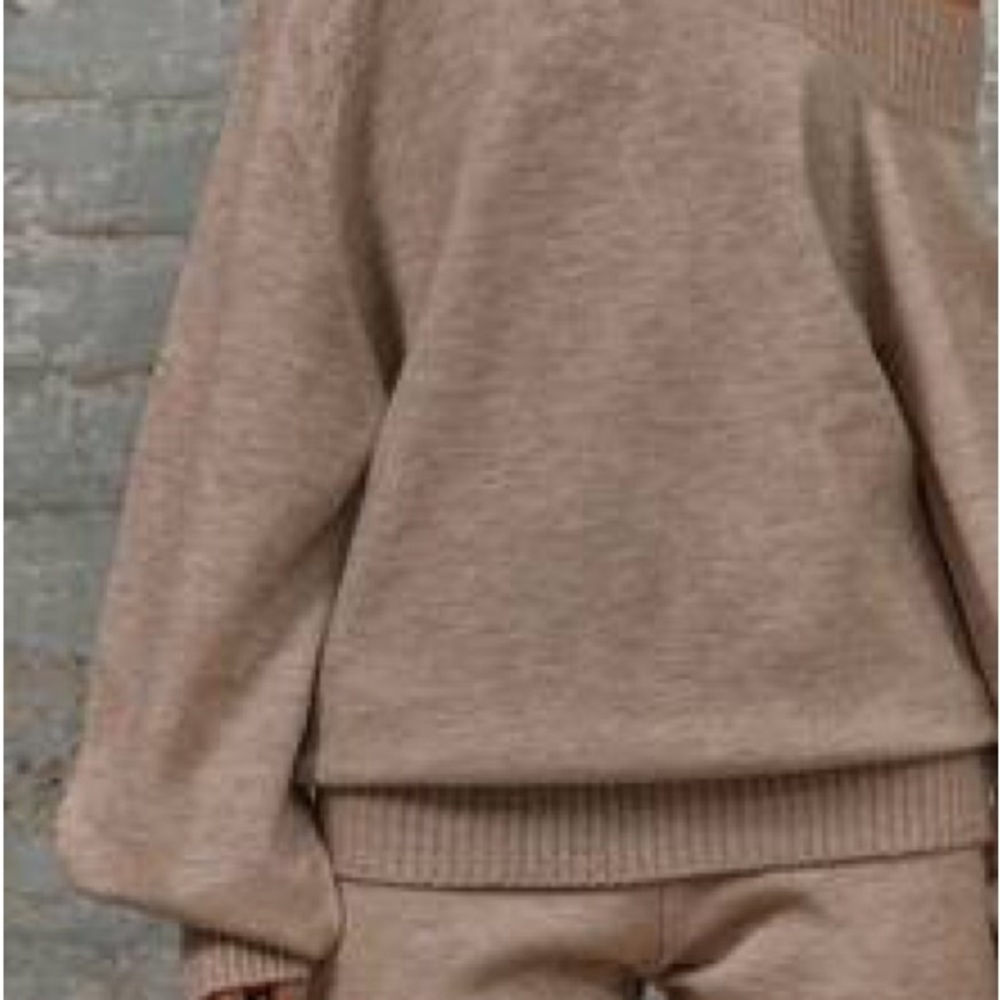 Women's Cozy Knit Sweater in Taupe